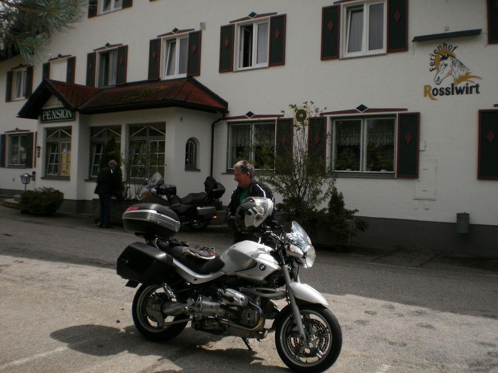 Strass im AttergauRosslwirt-Rast住宿加早餐旅馆 外观 照片
